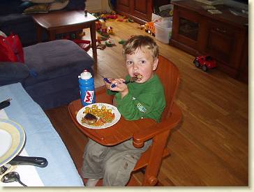 20070522-01 Kijk is wat er allemaal op mijn bord ligt